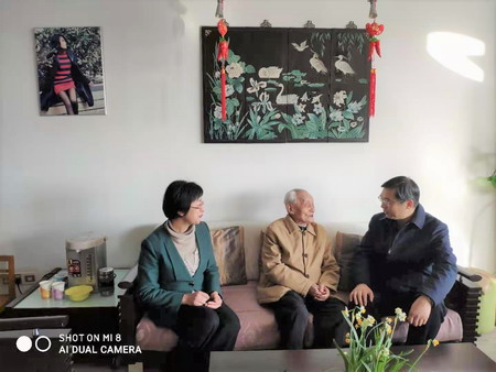 集团党委开展走访慰问活动 集团党委开展走访慰问活动