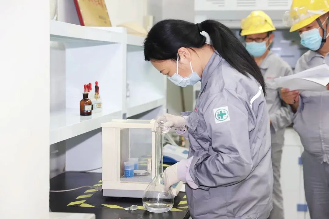 大干红五月丨盐海化工公司:奋力拼搏创佳绩 捷报频传奏凯歌 大干红五月丨盐海化工公司:奋力拼搏创佳绩 捷报频传奏凯歌