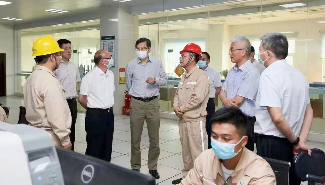 德彩网集团党委书记、董事长章朝阳拜访连云港市委书记方伟 德彩网集团党委书记、董事长章朝阳拜访连云港市委书记方伟