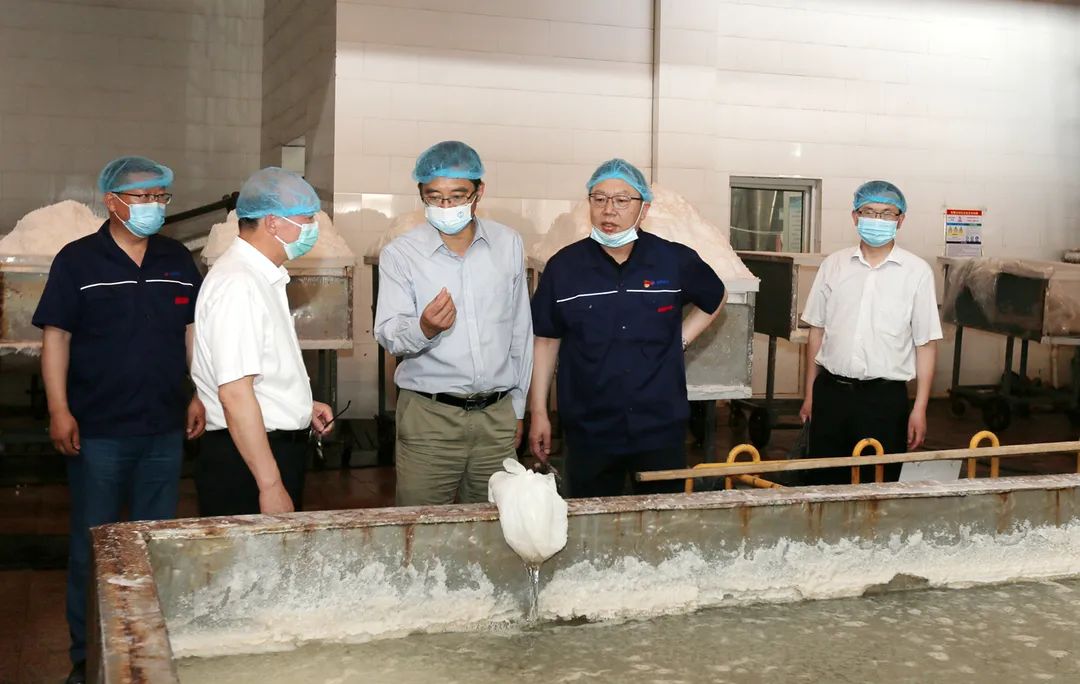 德彩网集团党委书记、董事长章朝阳拜访连云港市委书记方伟 德彩网集团党委书记、董事长章朝阳拜访连云港市委书记方伟