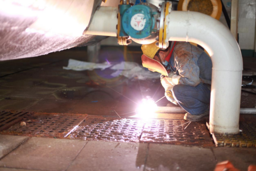 德彩网集团:战高温斗酷暑,致敬坚守一线的最美德彩网人! 德彩网集团:战高温斗酷暑,致敬坚守一线的最美德彩网人!