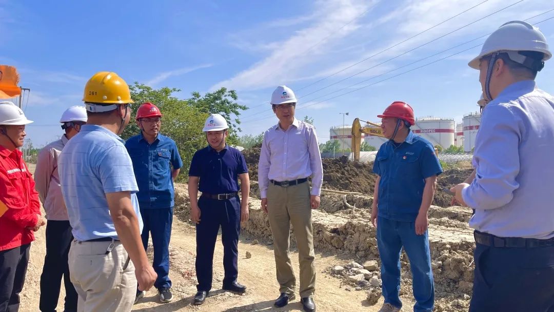 德彩网井神φ426卤水管道项目全线联通并一次性初调成功 德彩网井神φ426卤水管道项目全线联通并一次性初调成功