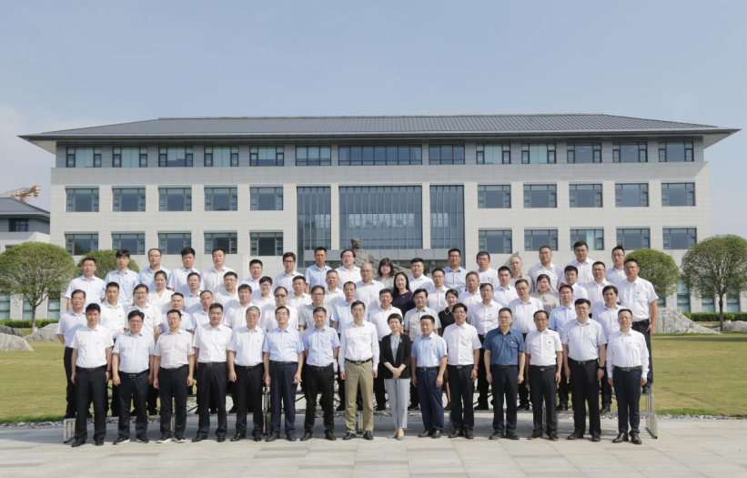 深刻领悟“两个确立”决定性意义 坚决担起“勇挑大梁”重大责任——德彩网集团“迎接二十大，勇担新使命”主题教育培训班综述