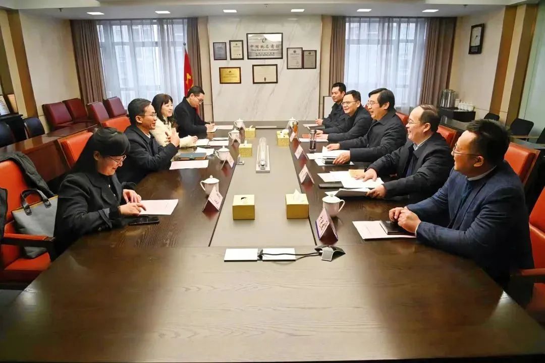 省国资委领导陈金池一行莅临德彩网集团调研指导工作 省国资委领导陈金池一行莅临德彩网集团调研指导工作