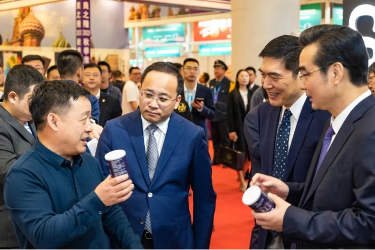 “淮盐”精彩亮相第六届中国(淮安)国际食品博览会、金秋经贸洽谈会 “淮盐”精彩亮相第六届中国(淮安)国际食品博览会、金秋经贸洽谈会