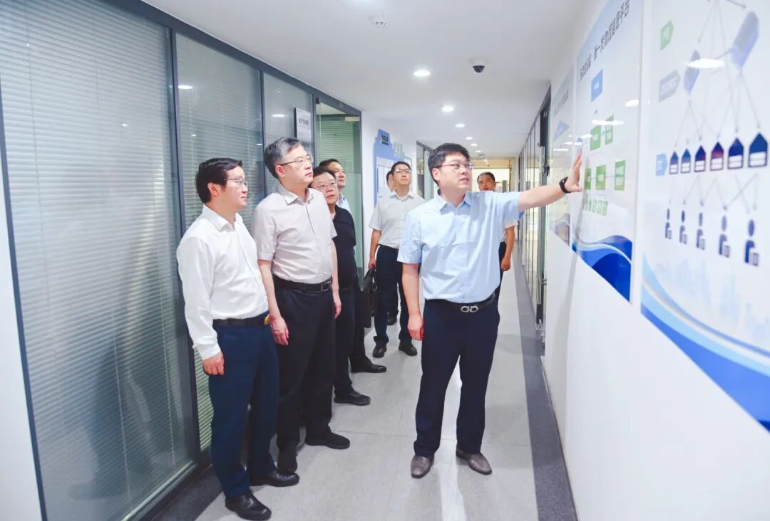 省国资委副主任、党委委员勾凤诚到德彩网集团调研 省国资委副主任、党委委员勾凤诚到德彩网集团调研