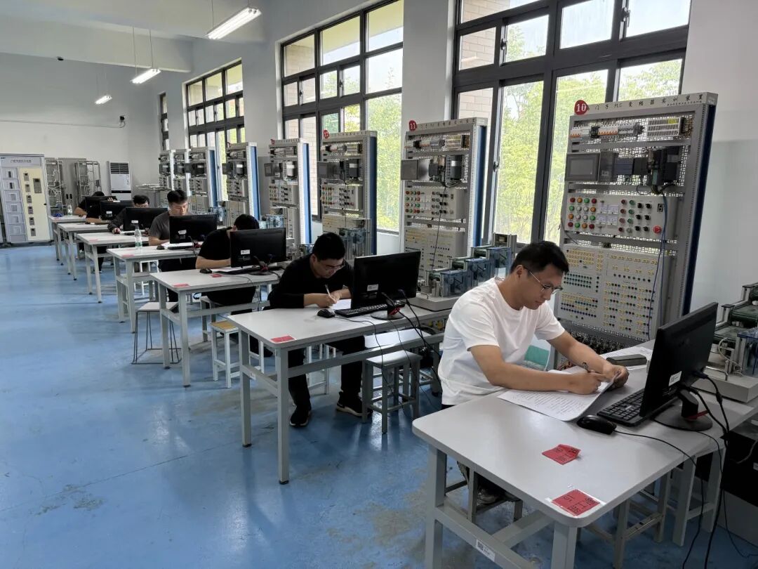 德彩网井神二分公司:育才赋能,激活企业发展“源头活水” 德彩网井神二分公司:育才赋能,激活企业发展“源头活水”